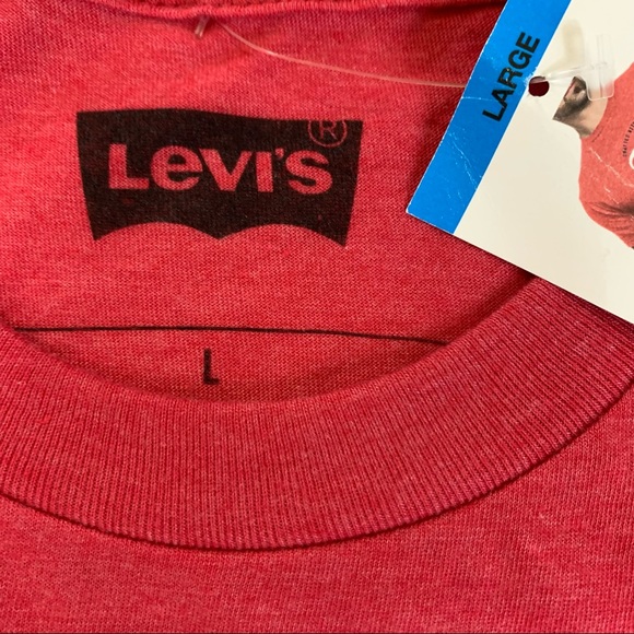 Levi’s Vintage Style Red T-Shirt Varsity Script NWT Sz L - Picture 4 of 5